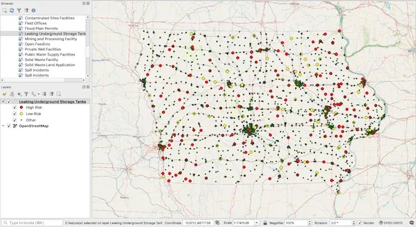 QGIS web service attribute table